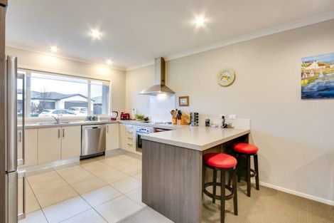 Photo of property in 14 Palliser Place, Poraiti, Napier, 4112