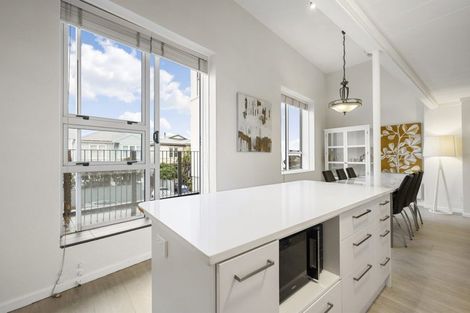 Photo of property in Stadium Garden Flats, 102/107 Thorndon Quay, Pipitea, Wellington, 6011