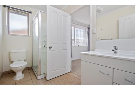 Photo of property in 2 Kathleen Reece Place, Waiuku, 2123