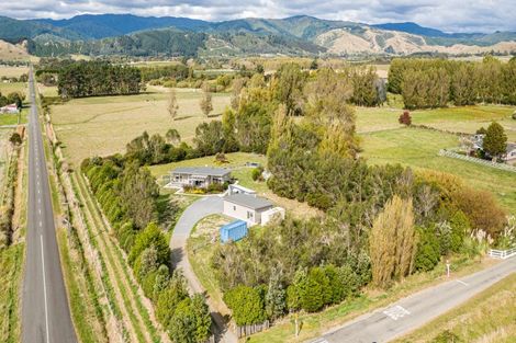 Photo of property in 3 Takapu Road, Manakau, Levin, 5573