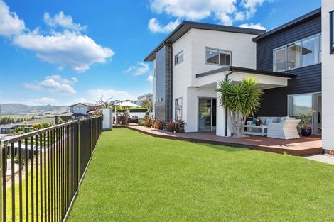 Photo of property in 72 Endeavour Drive, Whitby, Porirua, 5024