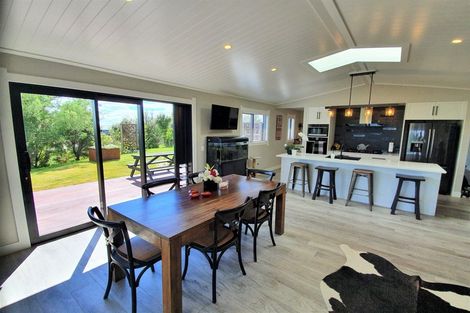 Photo of property in 130 Highland Drive, Acacia Bay, Taupo, 3385