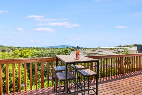 Photo of property in 56 Kakariki Grove, Waikanae, 5036