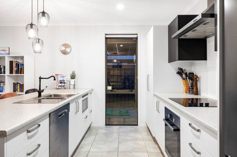 Photo of property in 6 Blacklock Road, Pyes Pa, Tauranga, 3112