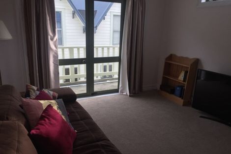 Photo of property in 2/168 Tinakori Road, Thorndon, Wellington, 6011