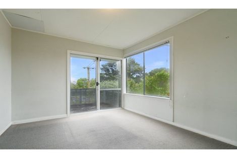 Photo of property in 9 Rangeview Road, Sunnyvale, Auckland, 0612