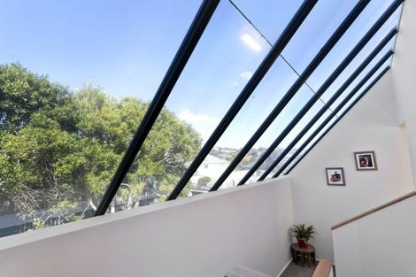 Photo of property in 1/36 Rothesay Bay Road, Rothesay Bay, Auckland, 0630