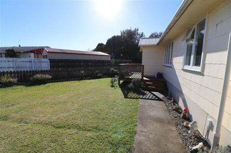 Photo of property in 9 Hewson Crescent, Otaki Beach, Otaki, 5512