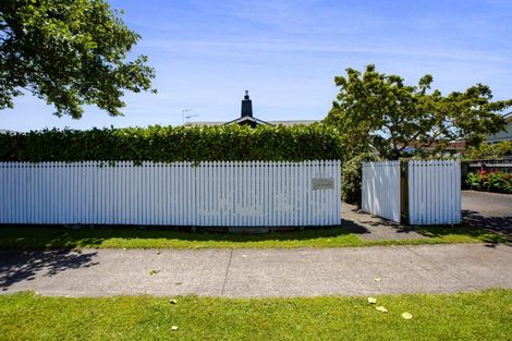 Photo of property in 187 Brooklands Road, Vogeltown, New Plymouth, 4310