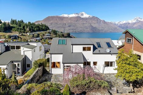 Photo of property in 15 Dart Place, Fernhill, Queenstown, 9300