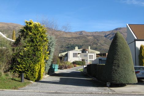Photo of property in 35 Sargood Drive, Wanaka, 9305
