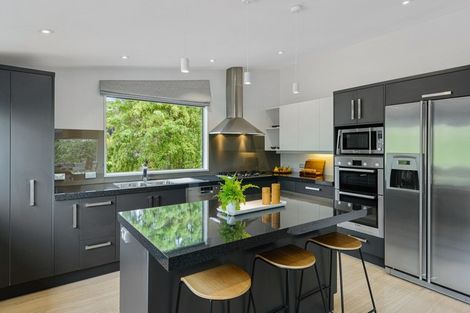 Photo of property in 15 Fineran Lane, Cashmere, Christchurch, 8022