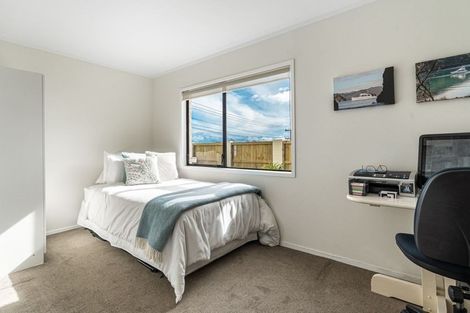 Photo of property in 30 Onetaunga Road, Chatswood, Auckland, 0626