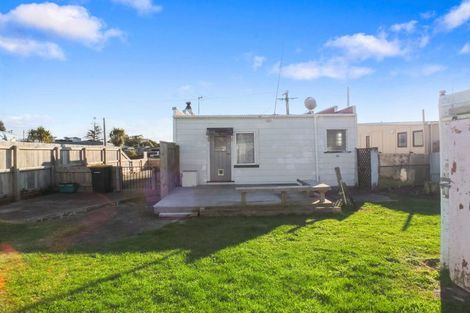 Photo of property in 11 Thomas Place, Foxton Beach, Foxton, 4815