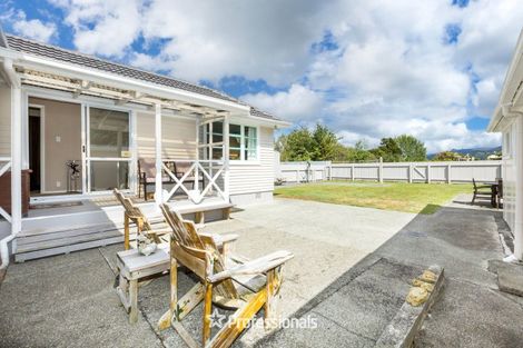 Photo of property in 54 Fraser Crescent, Elderslea, Upper Hutt, 5018