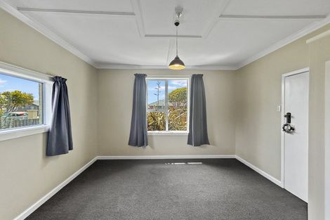 Photo of property in 157 Newcastle Street, Windsor, Invercargill, 9810
