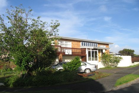 Photo of property in 14 Chatswood Grove, Chatswood, Auckland, 0626