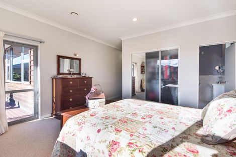 Photo of property in 6 Avonbrook Lane, Pukekohe, 2120