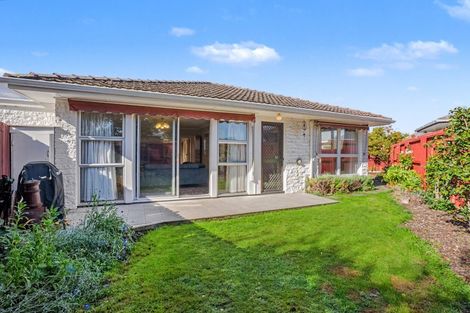Photo of property in 2/4 Gothic Place, Ilam, Christchurch, 8041