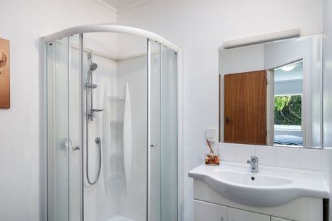 Photo of property in 18 Leybourne Avenue, Waikanae, 5036