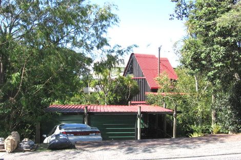 Photo of property in 25 Eastcliffe Road, Castor Bay, Auckland, 0620