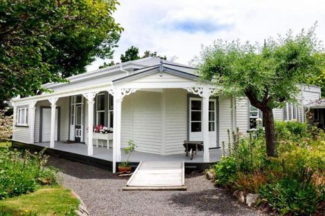 Photo of property in 16 Hunter Street, Dannevirke, 4930