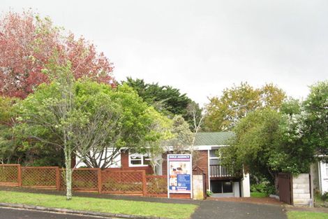 Photo of property in 14 Cheriton Road, Mellons Bay, Auckland, 2014