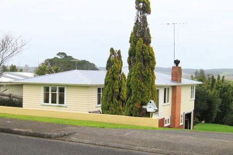 Photo of property in 31 Makiri Street, Helensville, 0800