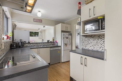 Photo of property in 43 Bellfield Road, Opaheke, Papakura, 2113