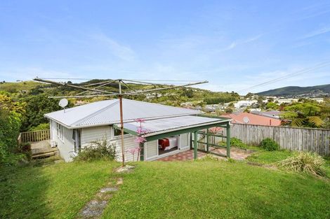 Photo of property in 35a Ranui Terrace, Tawa, Wellington, 5028
