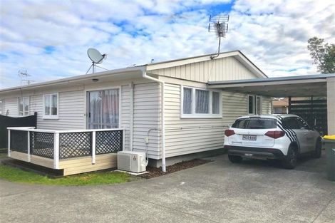 Photo of property in 2/17 West Hoe Road, Orewa, 0931