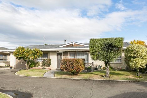 Photo of property in 2/17 Ngarimu Crescent, Taradale, Napier, 4112