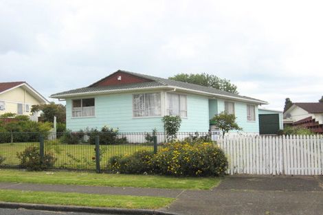 Photo of property in 10 Sharland Avenue, Manurewa, Auckland, 2102