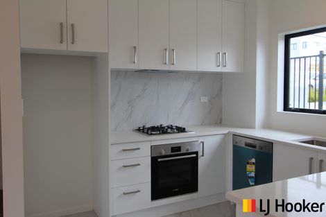 Photo of property in 9a Putiputi Way, Papakura, 2110