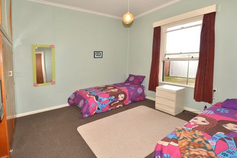 Photo of property in 71 Neville Street, Caversham, Dunedin, 9012
