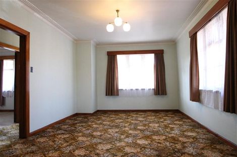 Photo of property in 264 Great North Road, Henderson, Auckland, 0612