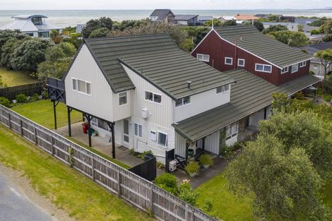Photo of property in 241 Manly Street, Paraparaumu Beach, Paraparaumu, 5032