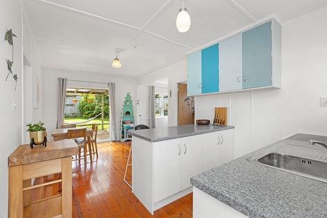 Photo of property in 66a Wainui Road, Raglan, 3225