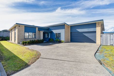 Photo of property in 102 Mountain View Terrace End, Otaki Beach, Otaki, 5512