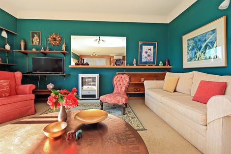 Photo of property in 10 North Terrace, Westshore, Napier, 4110