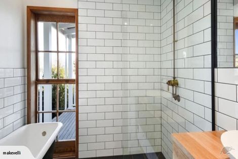 Photo of property in 7 Ticehurst Road, Lyttelton, 8082