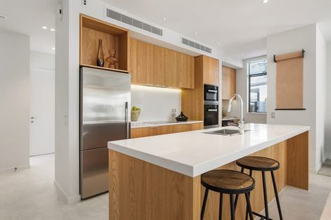 Photo of property in 96 Merivale Lane, Merivale, Christchurch, 8014