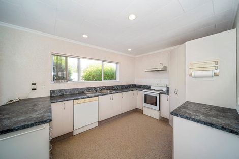 Photo of property in 4 Massey Street, Westown, New Plymouth, 4310