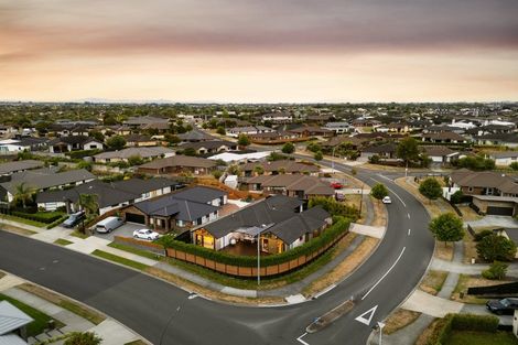 Photo of property in 70 Magellan Rise, Flagstaff, Hamilton, 3210