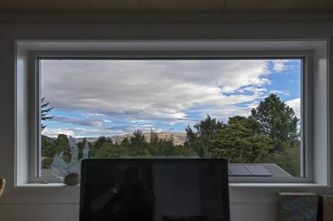 Photo of property in 2 Wineberry Lane, Wanaka, 9305