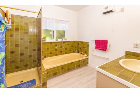 Photo of property in 23 Estuary Road, New Brighton, Christchurch, 8061