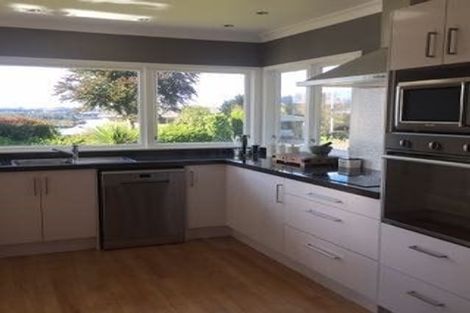 Photo of property in 18 Scenic Heights, Acacia Bay, Taupo, 3330