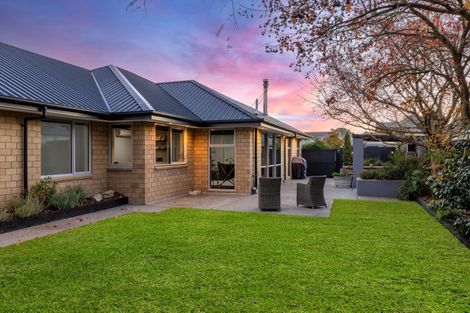 Photo of property in 33 Broadhaven Avenue, Parklands, Christchurch, 8083