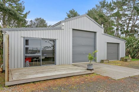 Photo of property in 350 Awai Road, Tarurutangi, New Plymouth, 4372