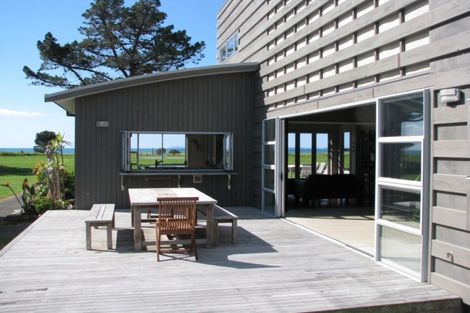 Photo of property in 160 Sands Crescent, Matarangi, Whitianga, 3592